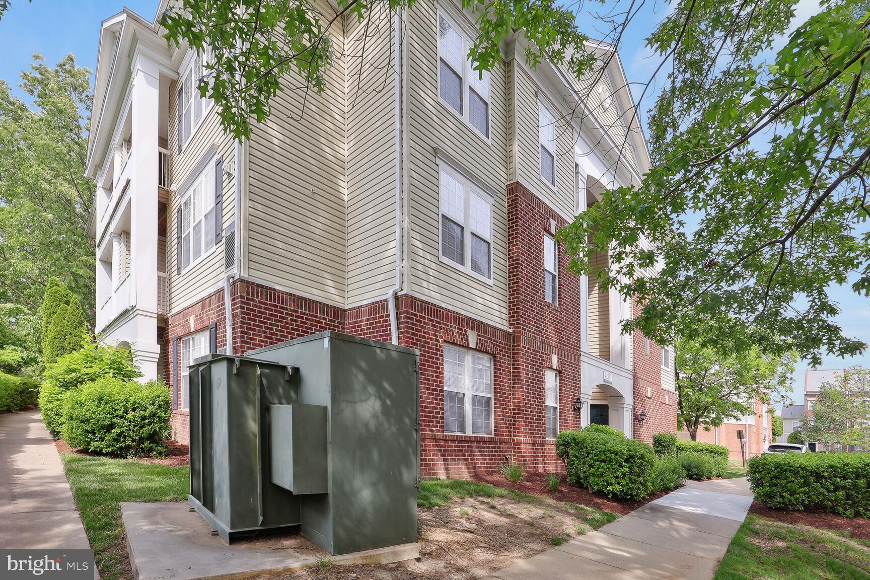 42481 Rockrose Sq #102