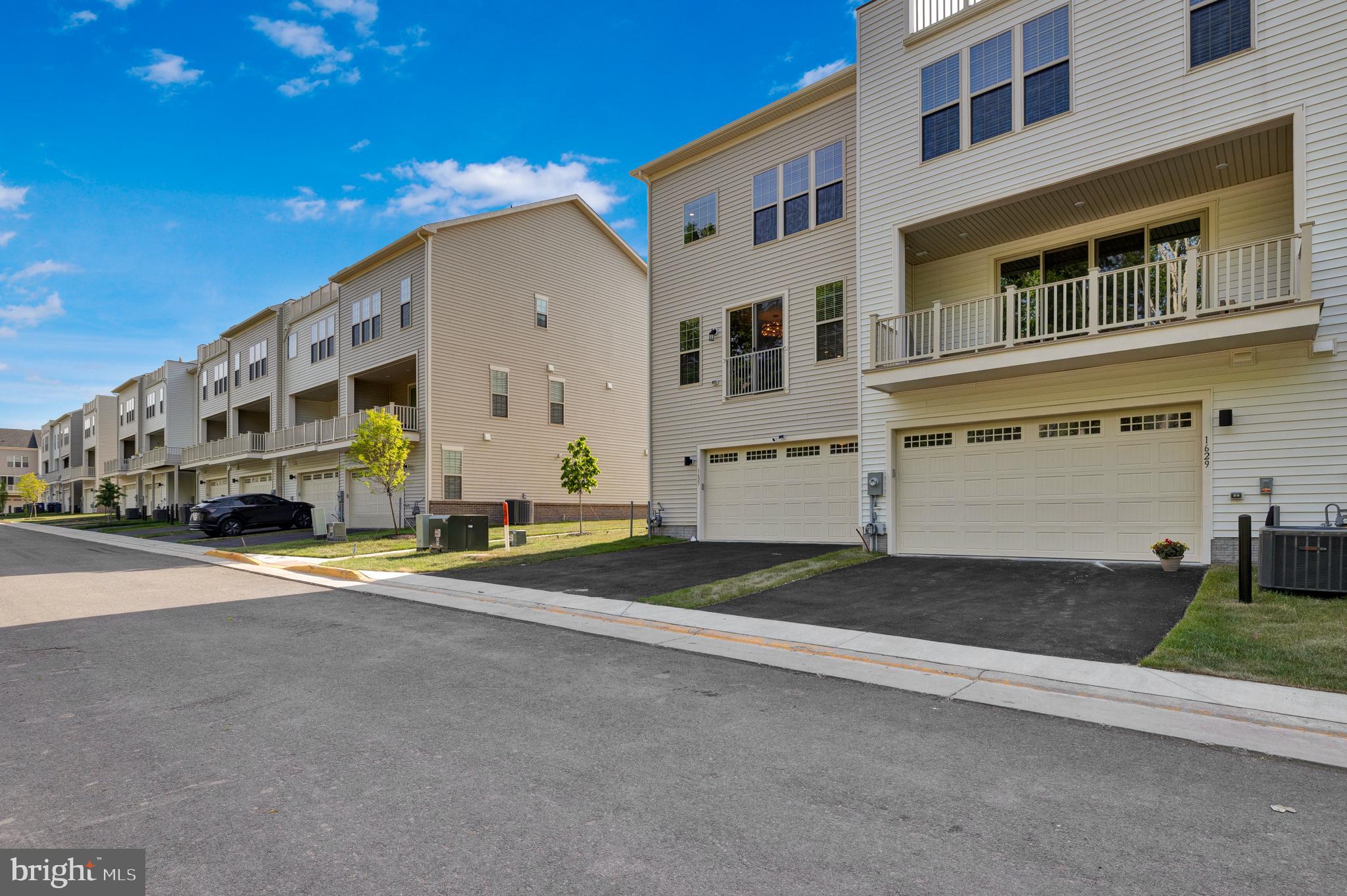 1627 Field Sparrow Terrace