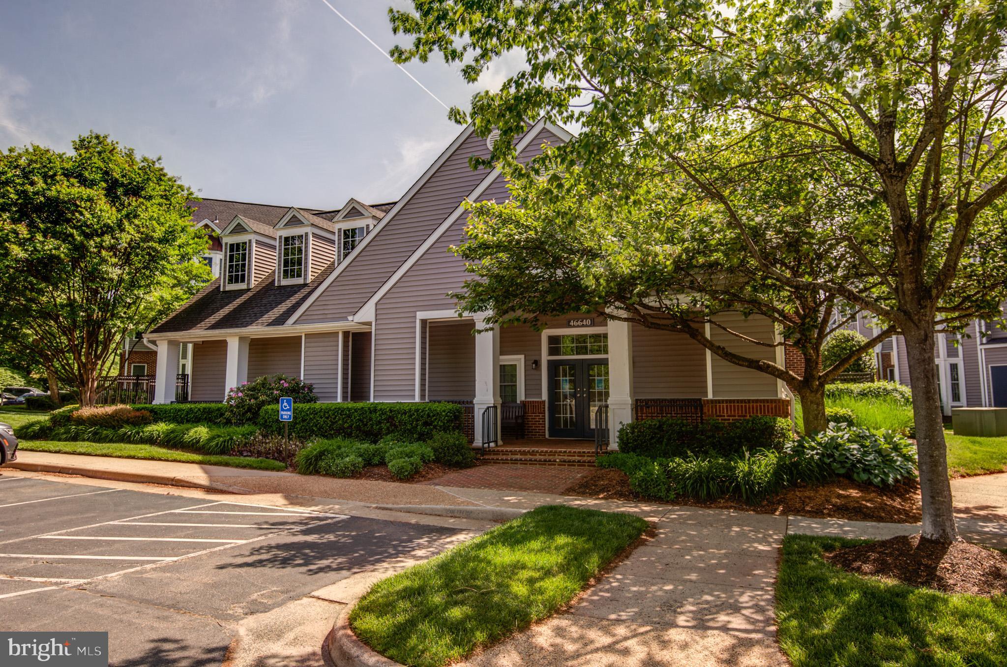 20453 Chesapeake Sq #303
