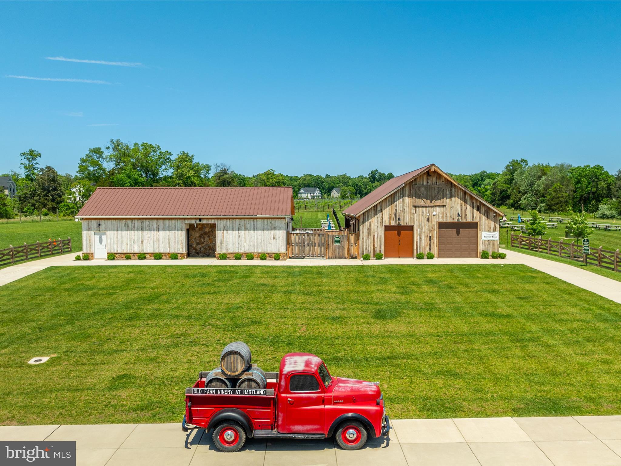 23299 Lansing Woods Ln