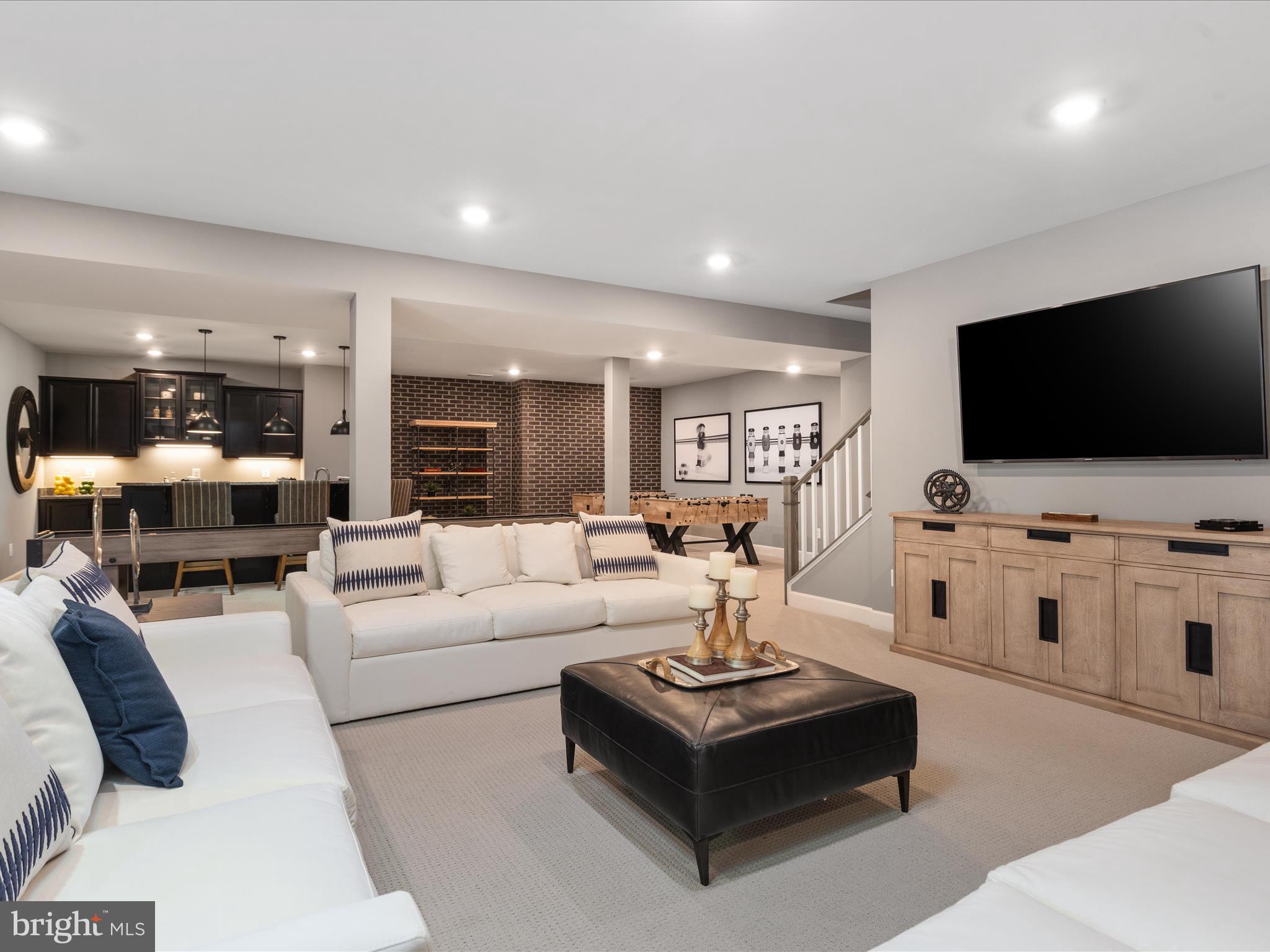 23299 Lansing Woods Ln
