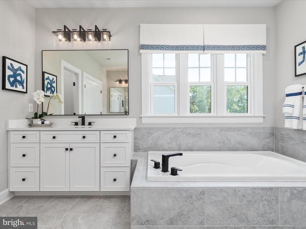 23299 Lansing Woods Ln