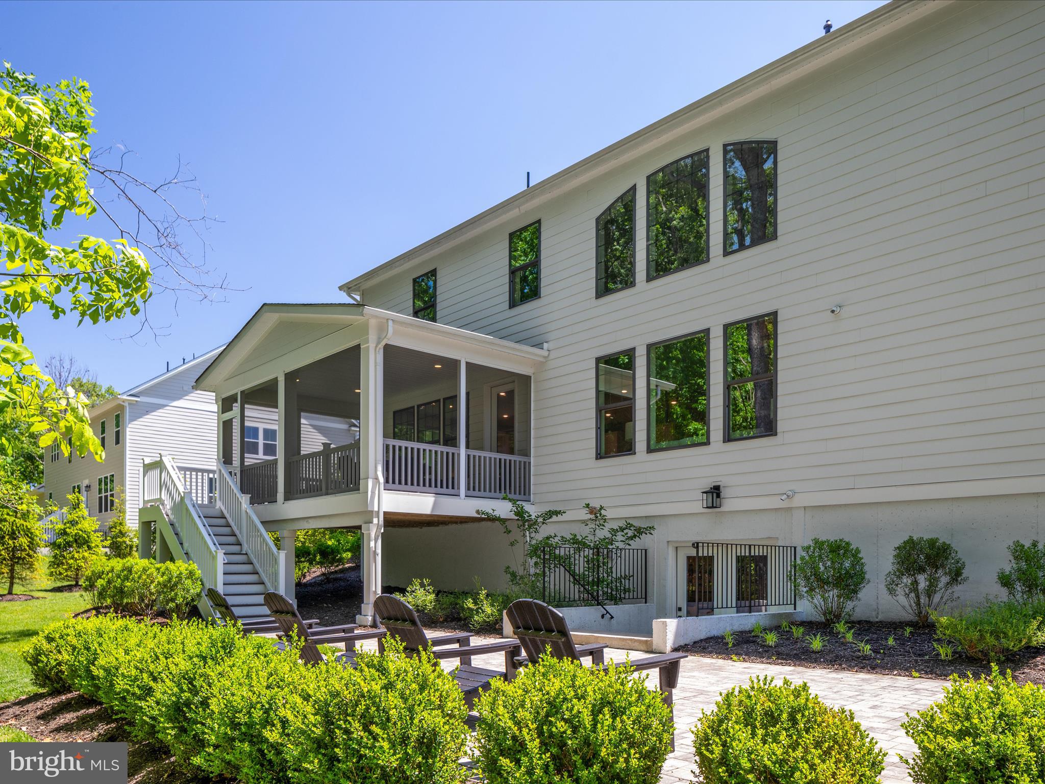 23299 Lansing Woods Ln