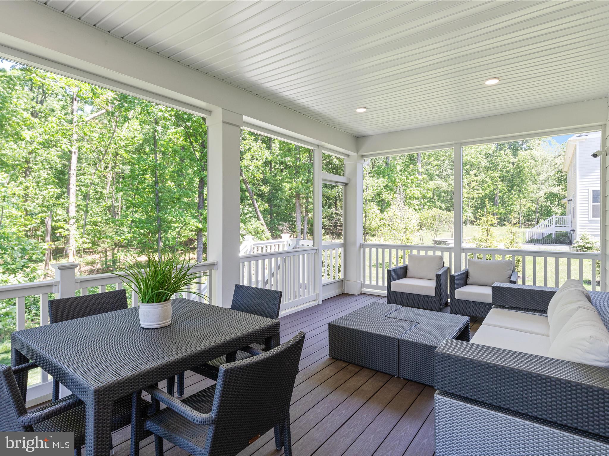 23299 Lansing Woods Ln