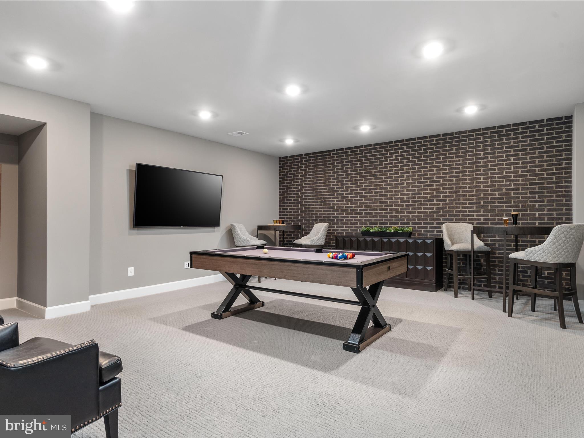 23299 Lansing Woods Ln