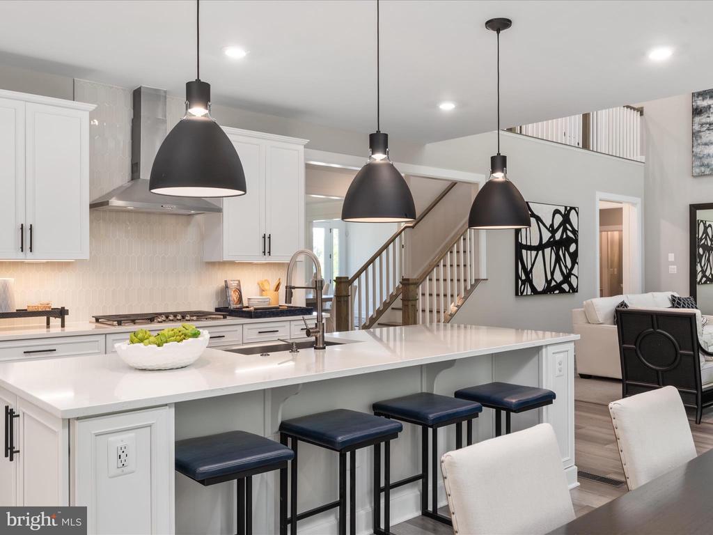 23299 Lansing Woods Ln