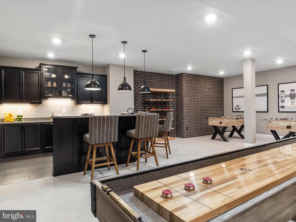23299 Lansing Woods Ln