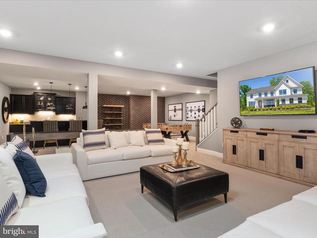 23299 Lansing Woods Ln