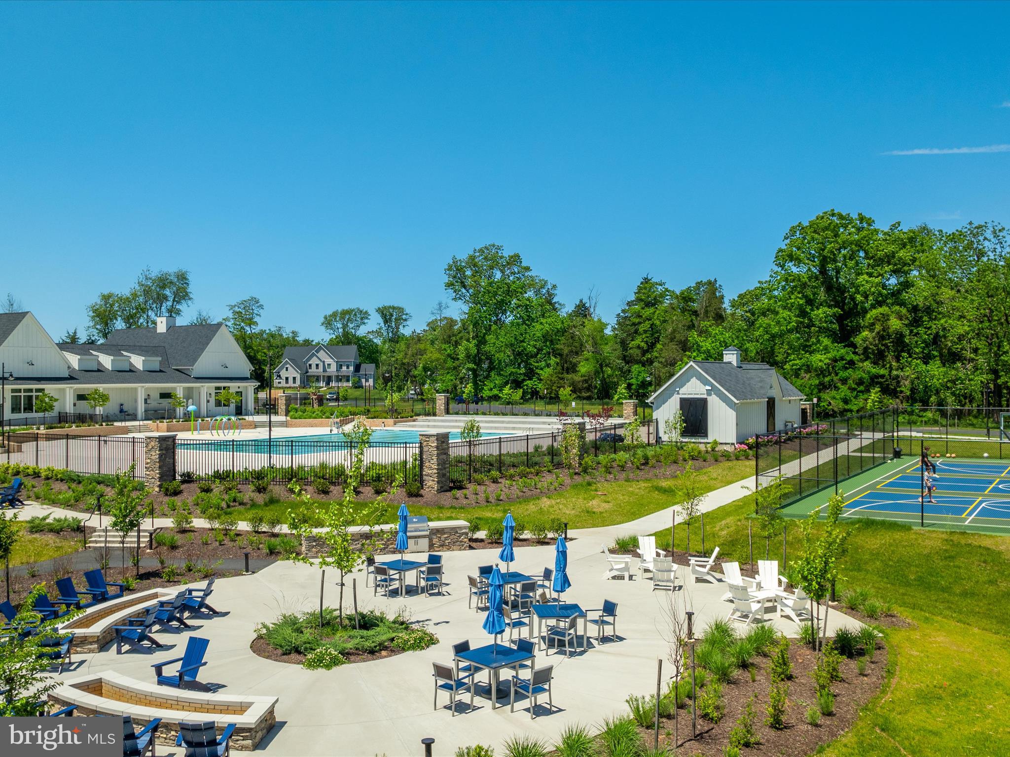 23299 Lansing Woods Ln