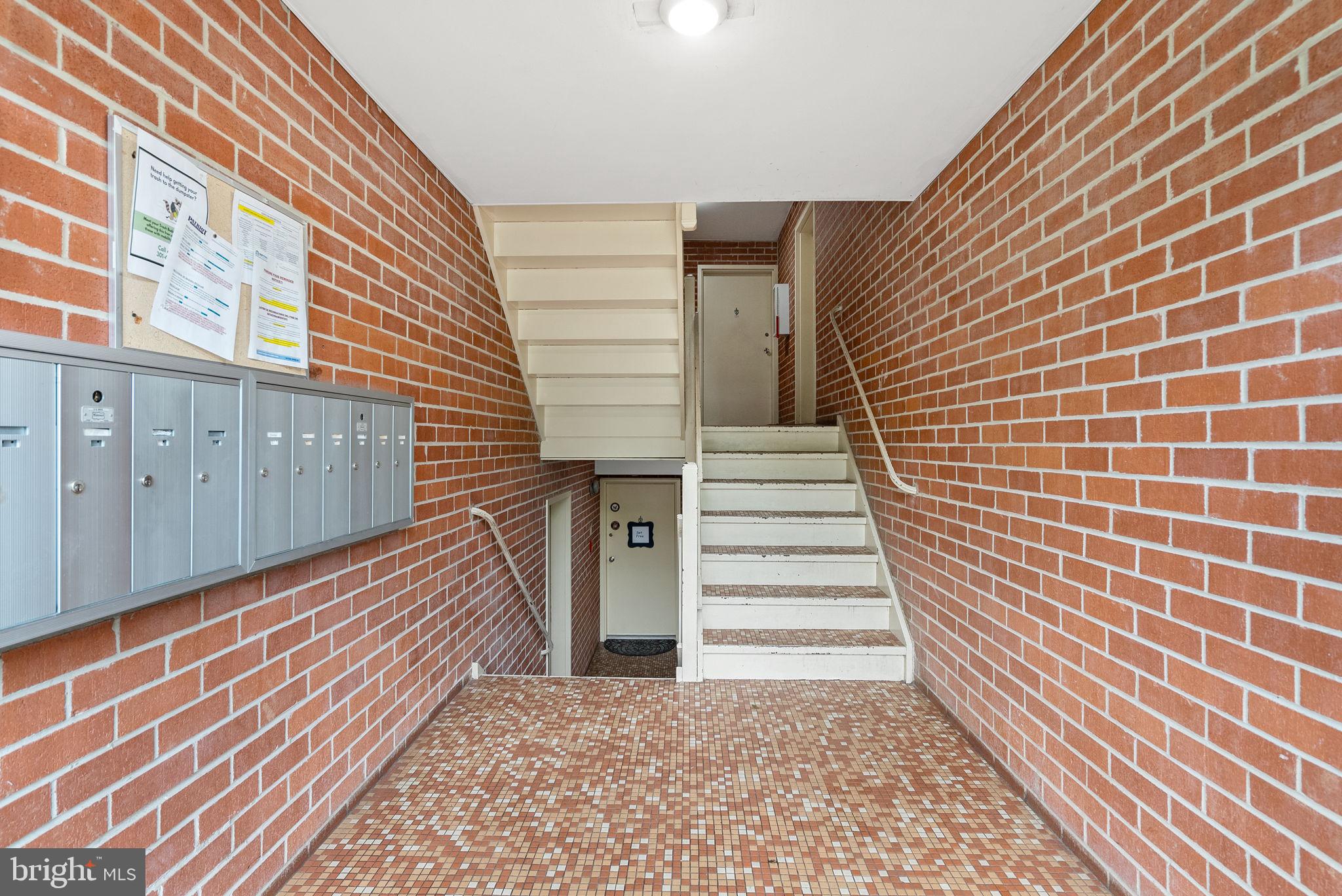 125-C Clubhouse Dr SW #7