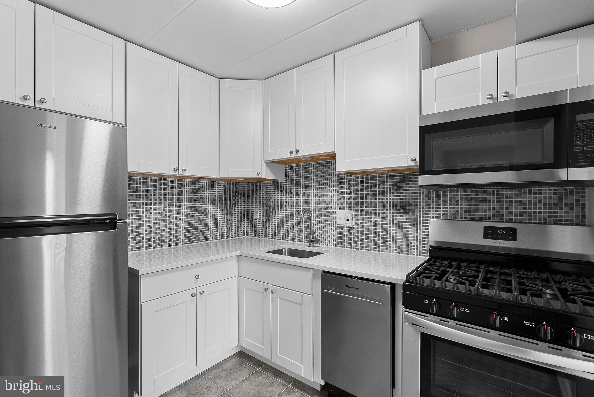 125-C Clubhouse Dr SW #7
