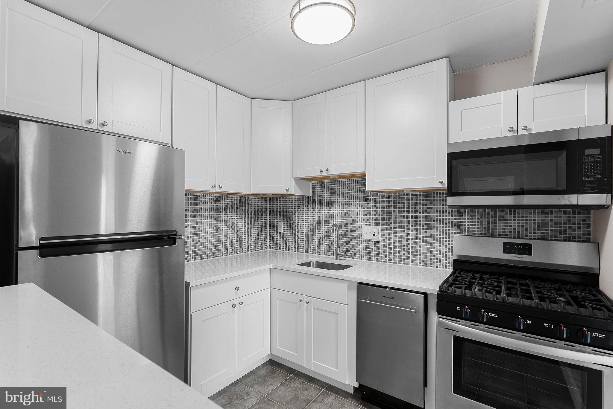 125-C Clubhouse Dr SW #7