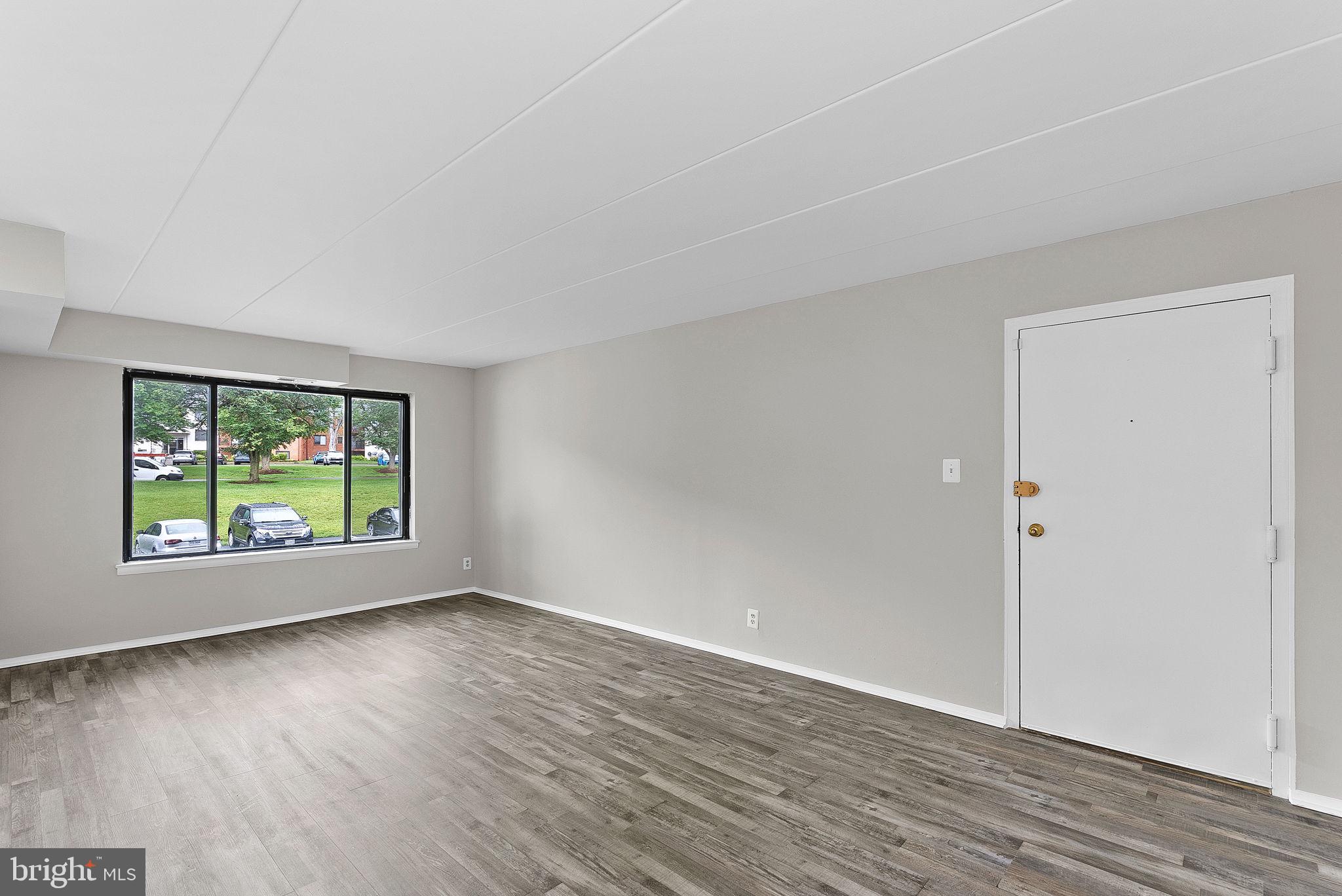 125-C Clubhouse Dr SW #7