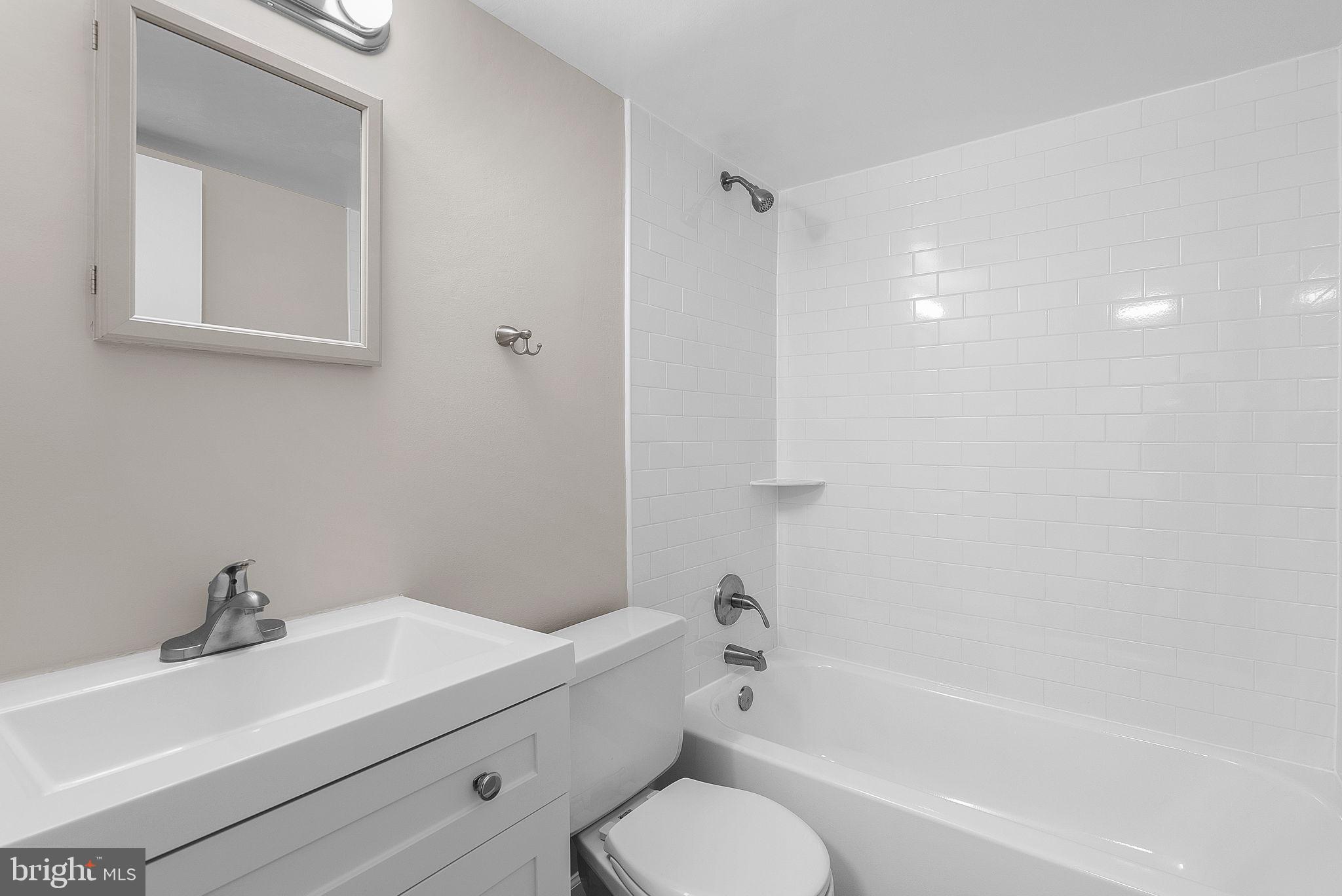 125-C Clubhouse Dr SW #7