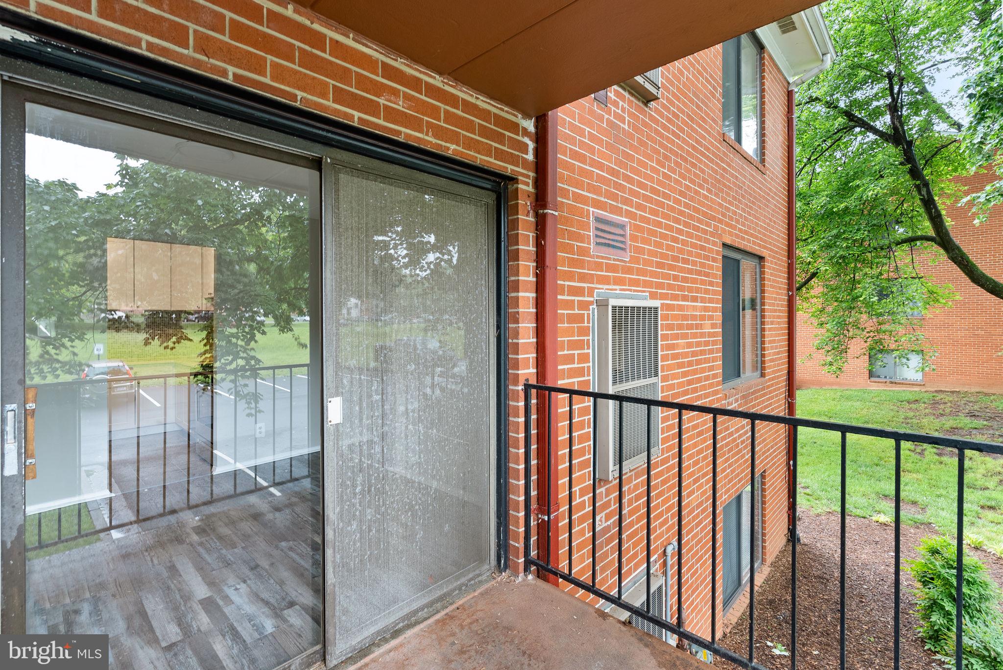 125-C Clubhouse Dr SW #7
