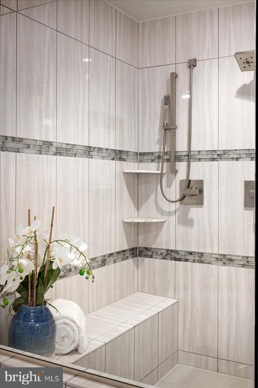 1811 Blue Marble Ter SE