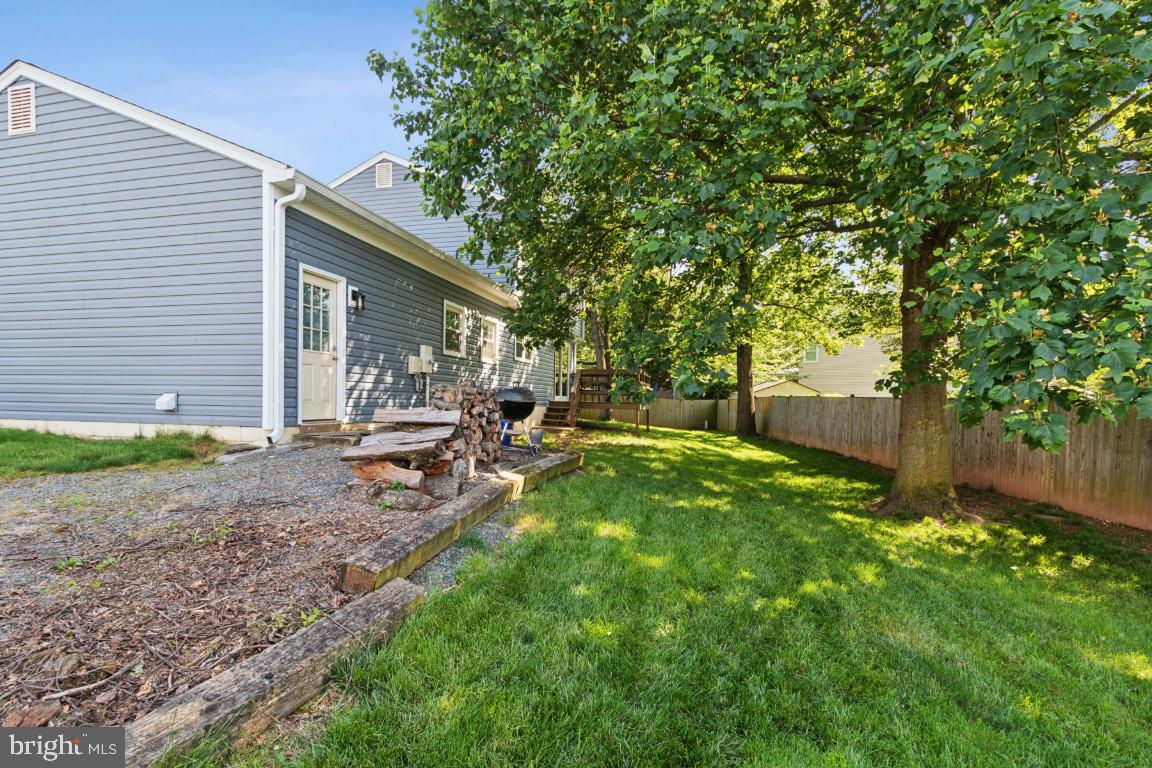 405 Dodd Ct NW