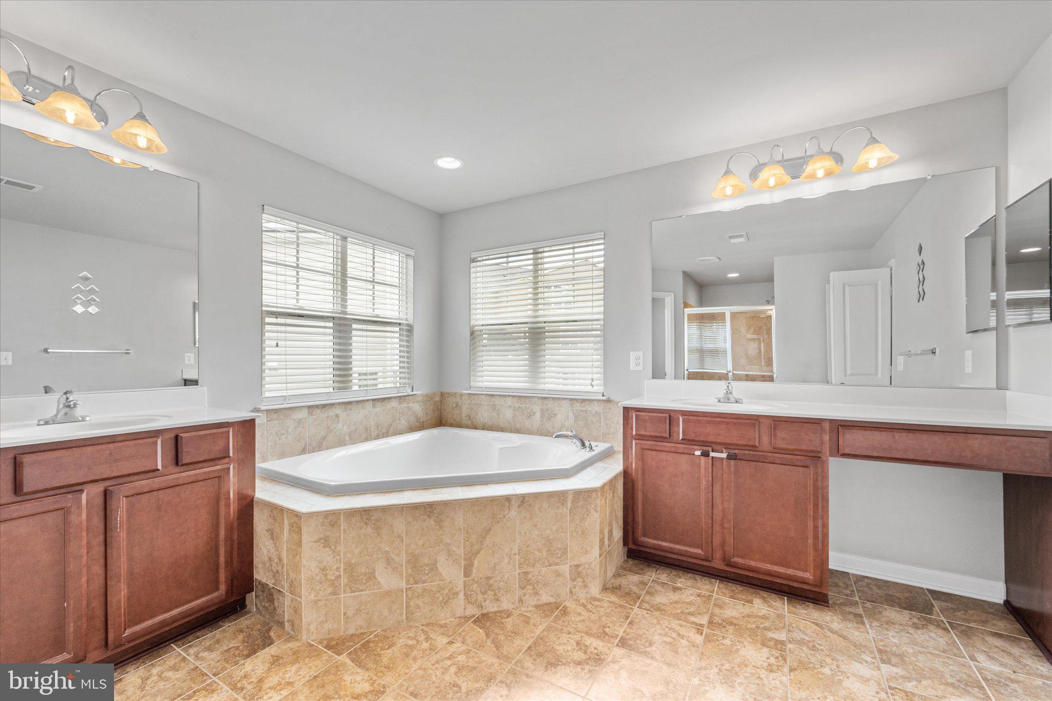 21067 POTOMAC TRAIL CIR