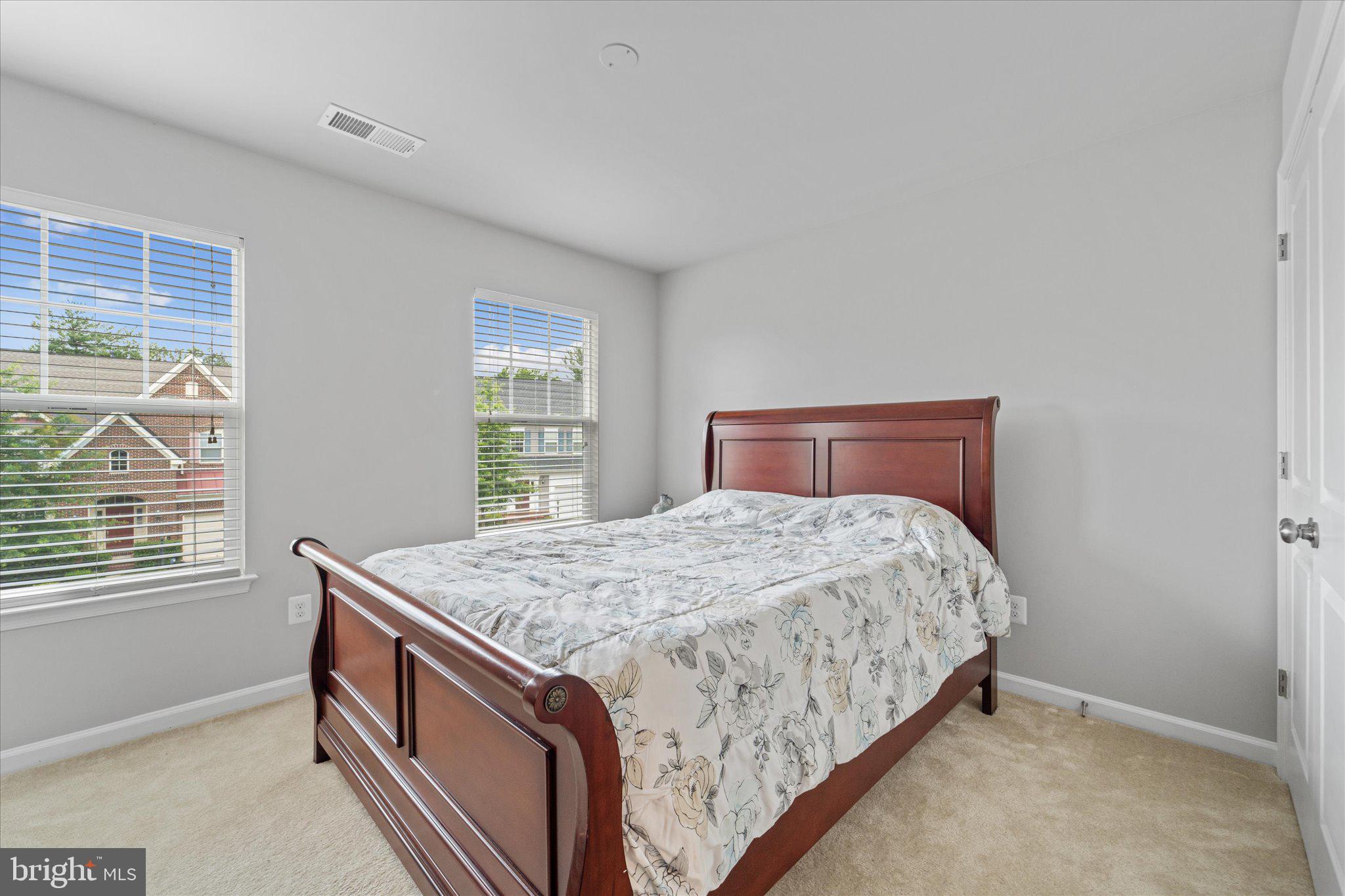 21067 POTOMAC TRAIL CIR