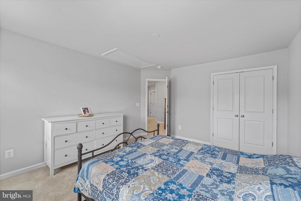 21067 POTOMAC TRAIL CIR