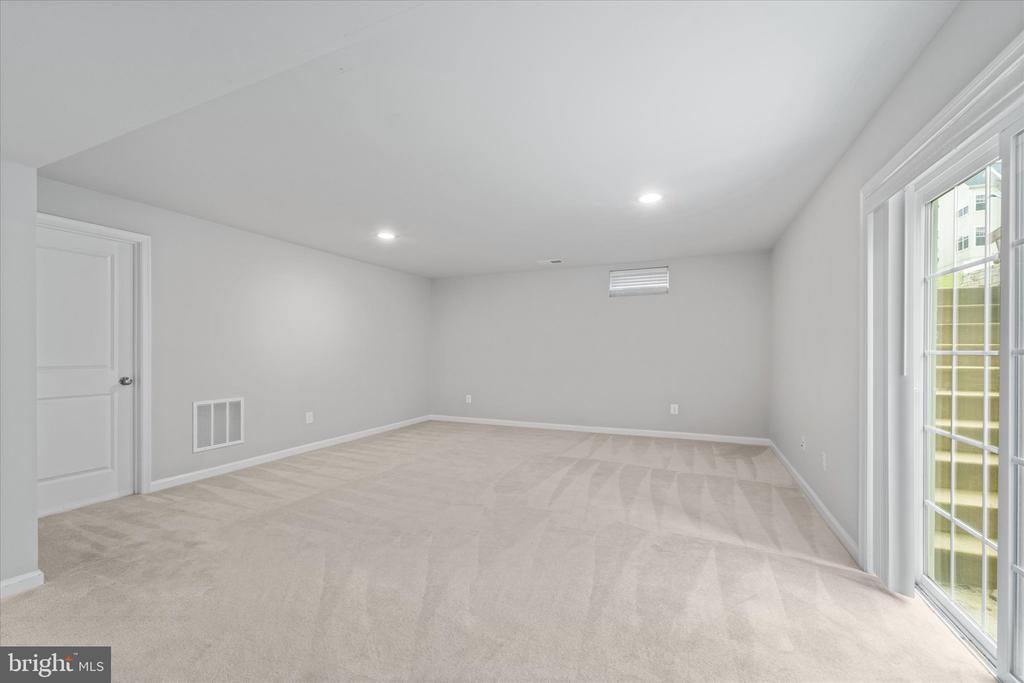 21067 POTOMAC TRAIL CIR