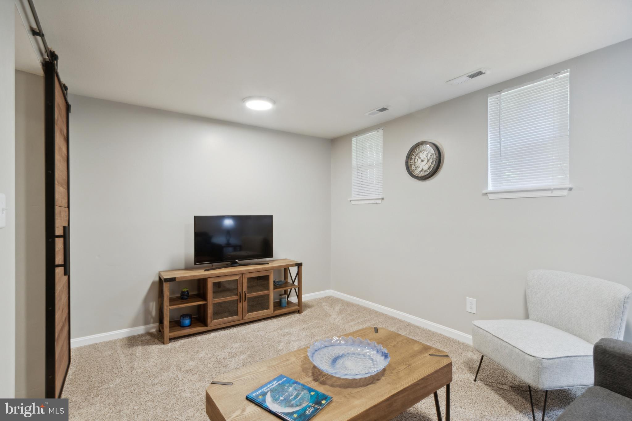 46724 Summit Ter