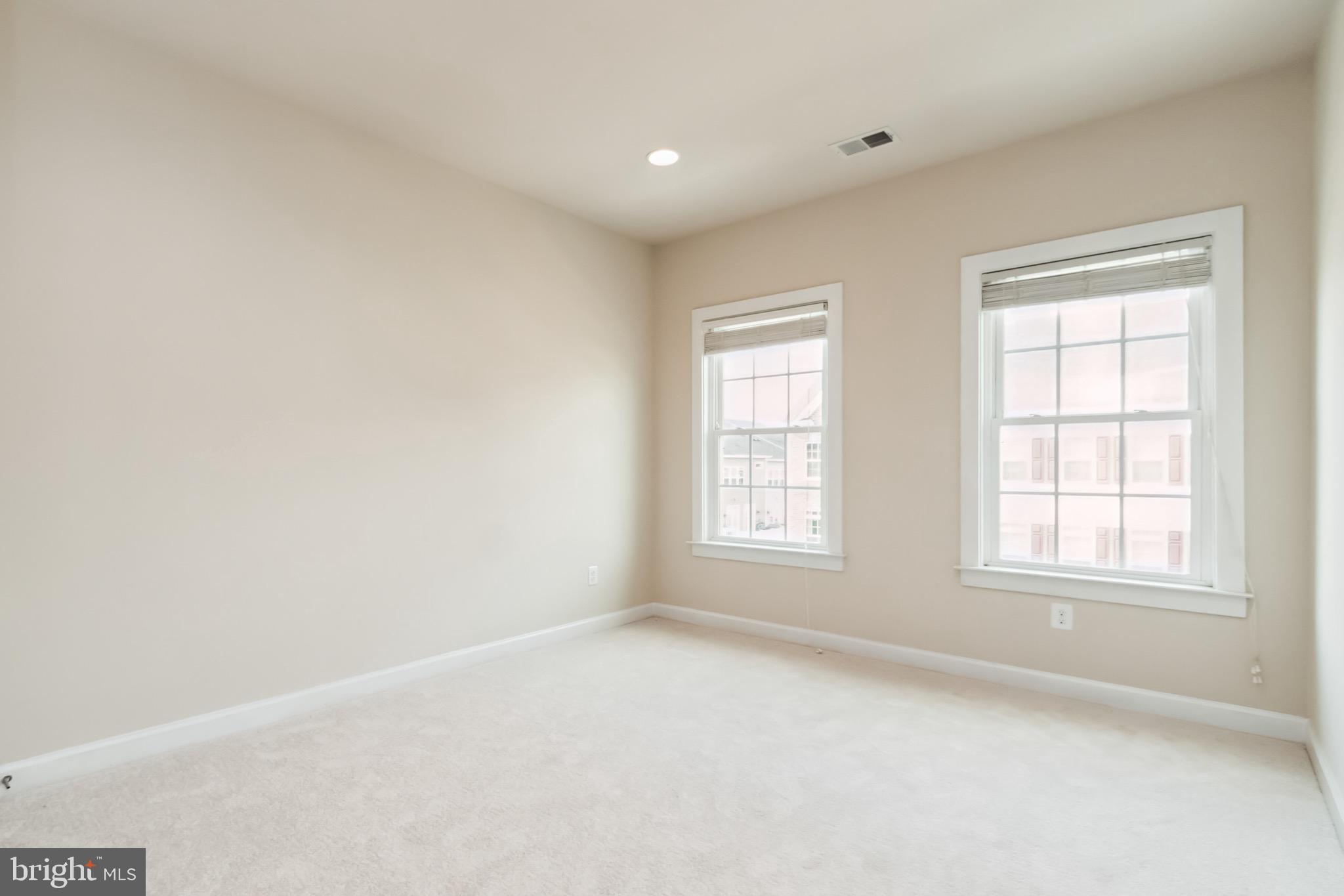42633 Harlow Meadows Ter