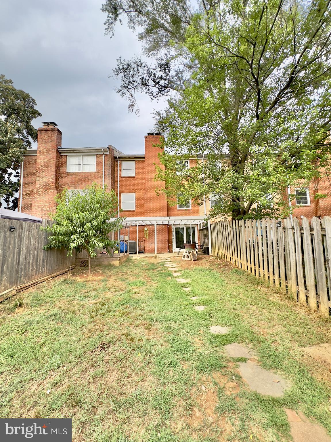 123 Davis Ave SW