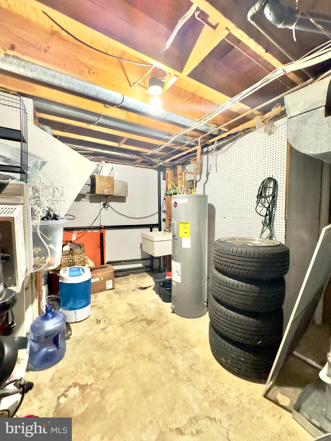 123 Davis Ave SW