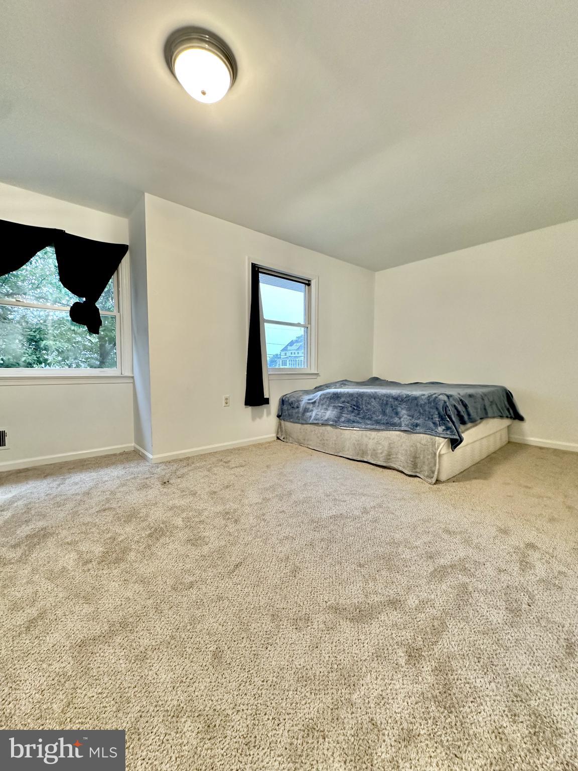 123 Davis Ave SW