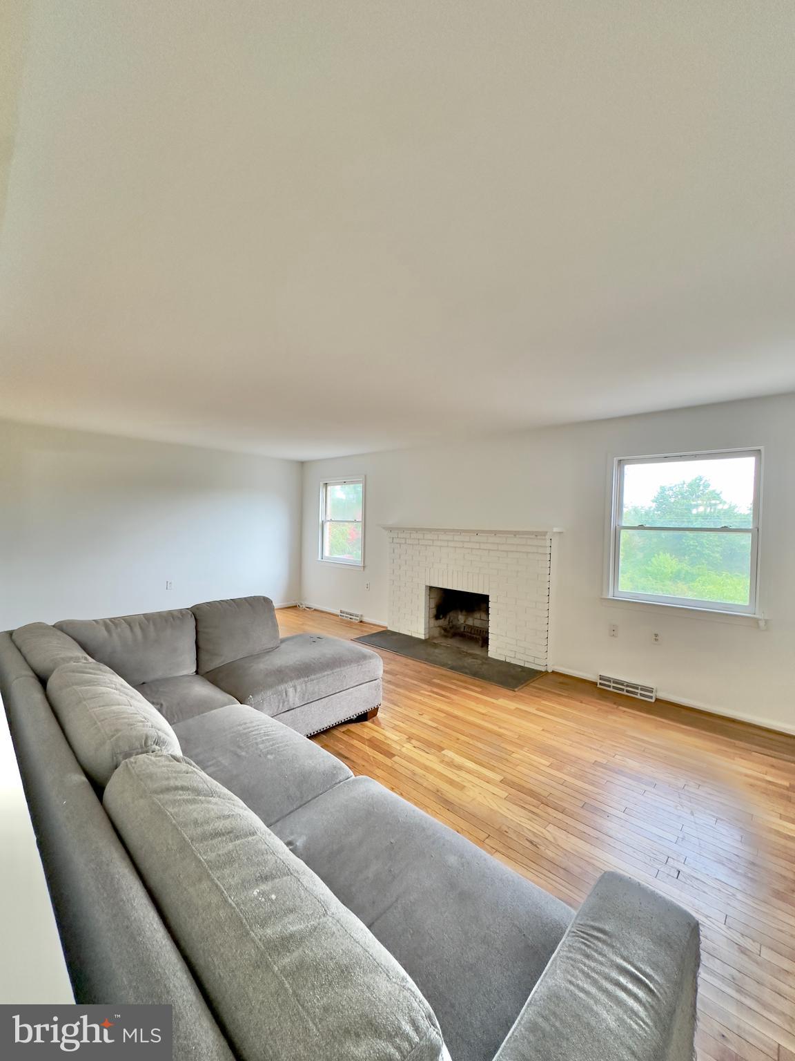 123 Davis Ave SW