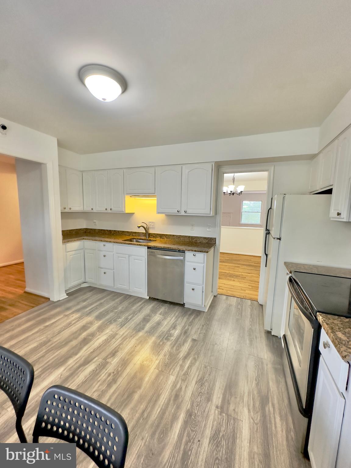 123 Davis Ave SW