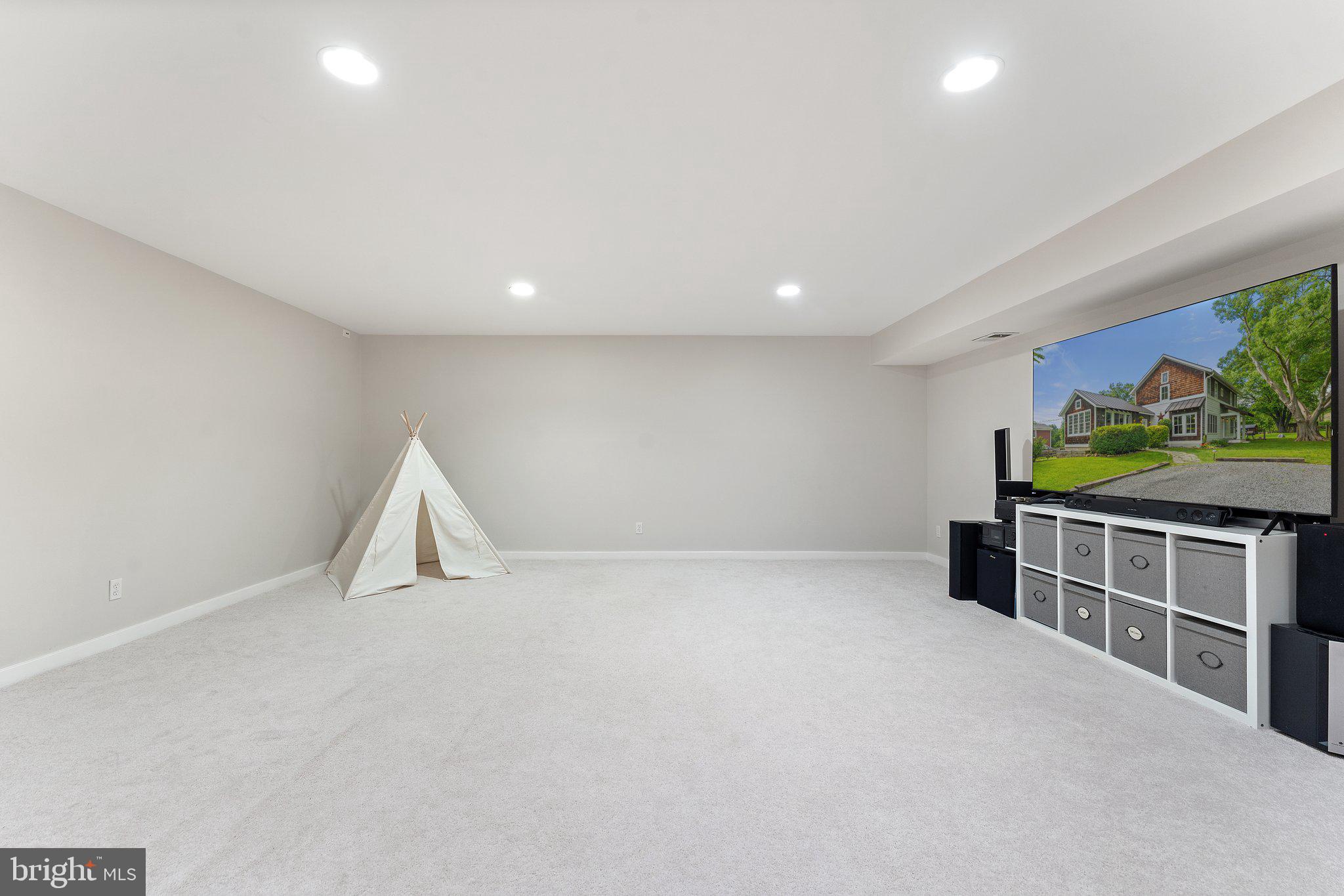 37764 Brooks Ln