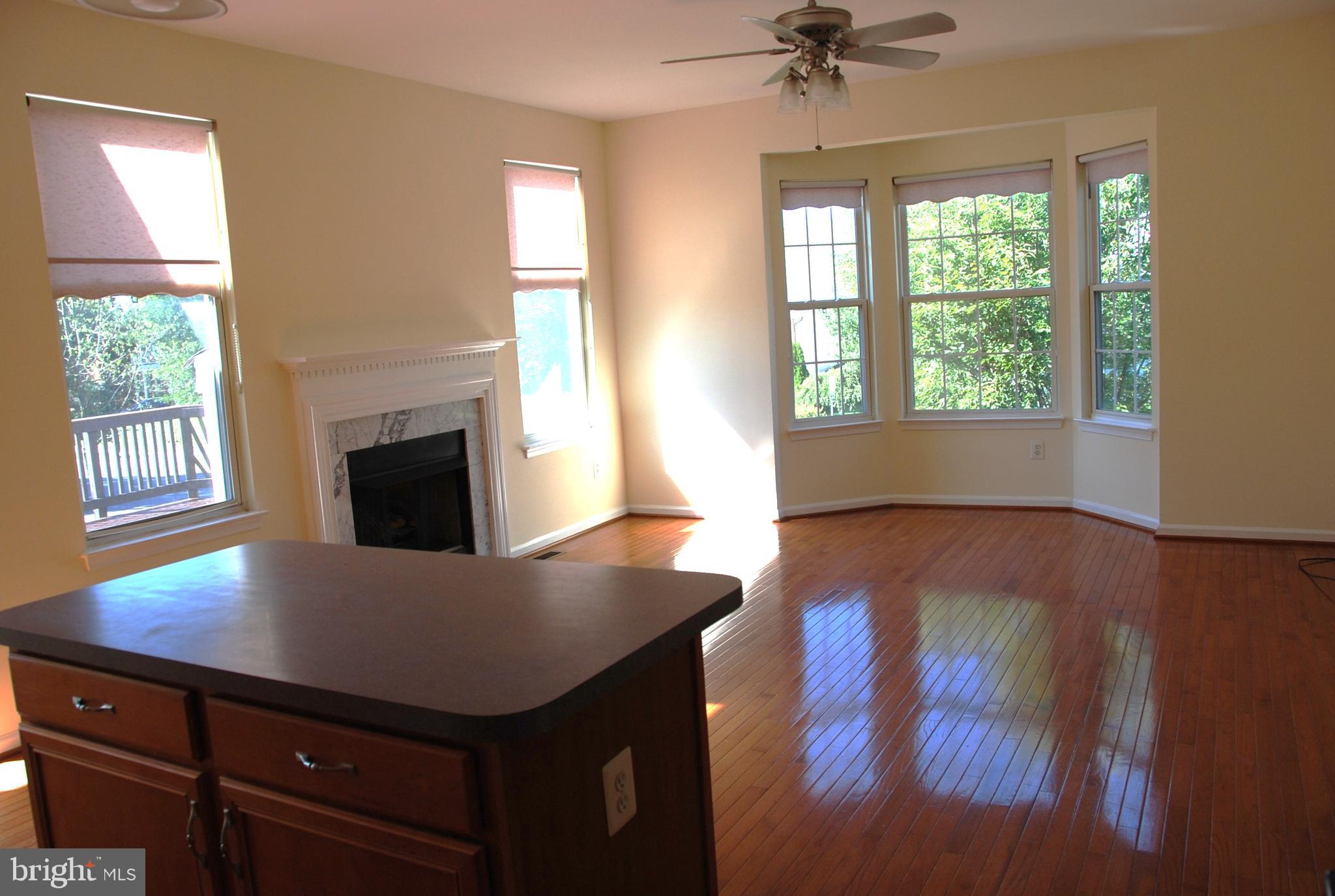 43851 Sandburg Sq