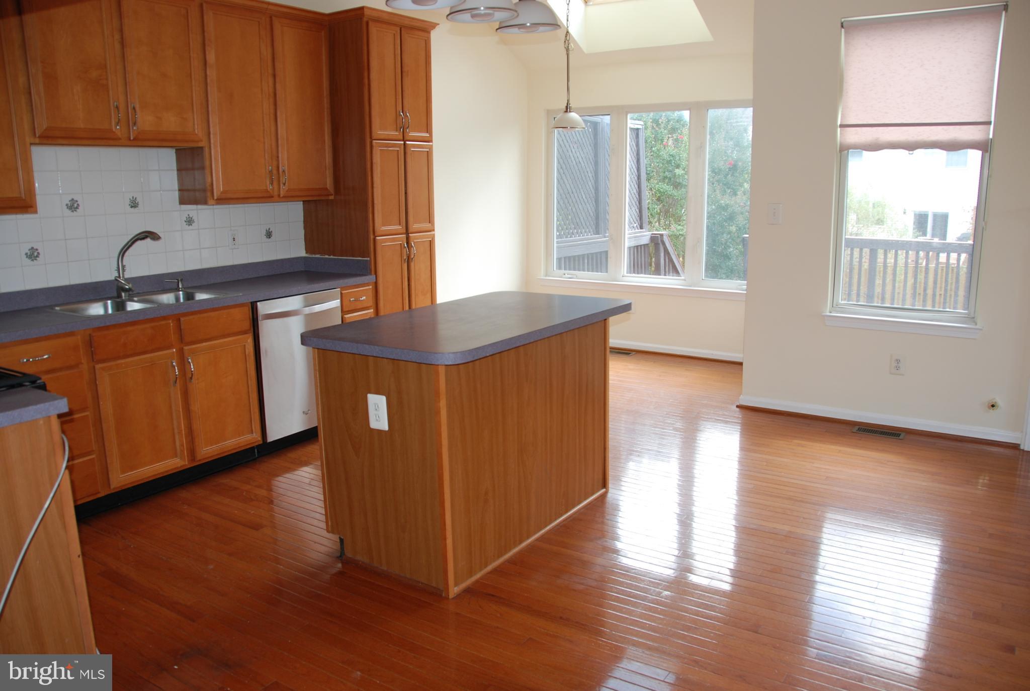 43851 Sandburg Sq