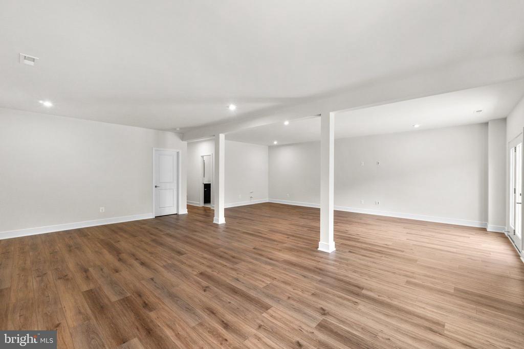 23564 Ellison Ter