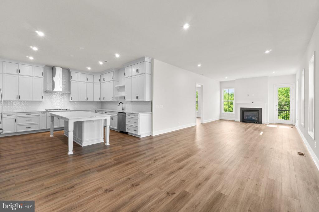 23564 Ellison Ter