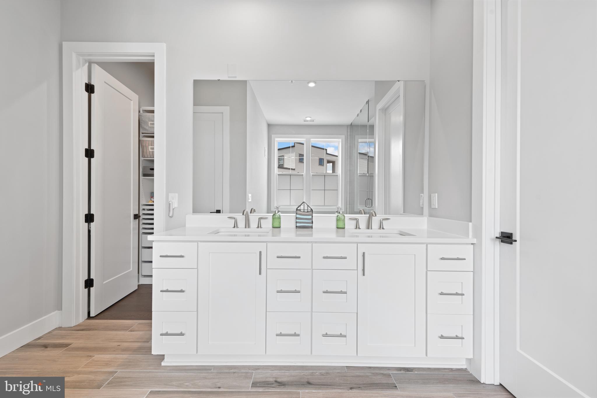 43431 Croson Ln #300