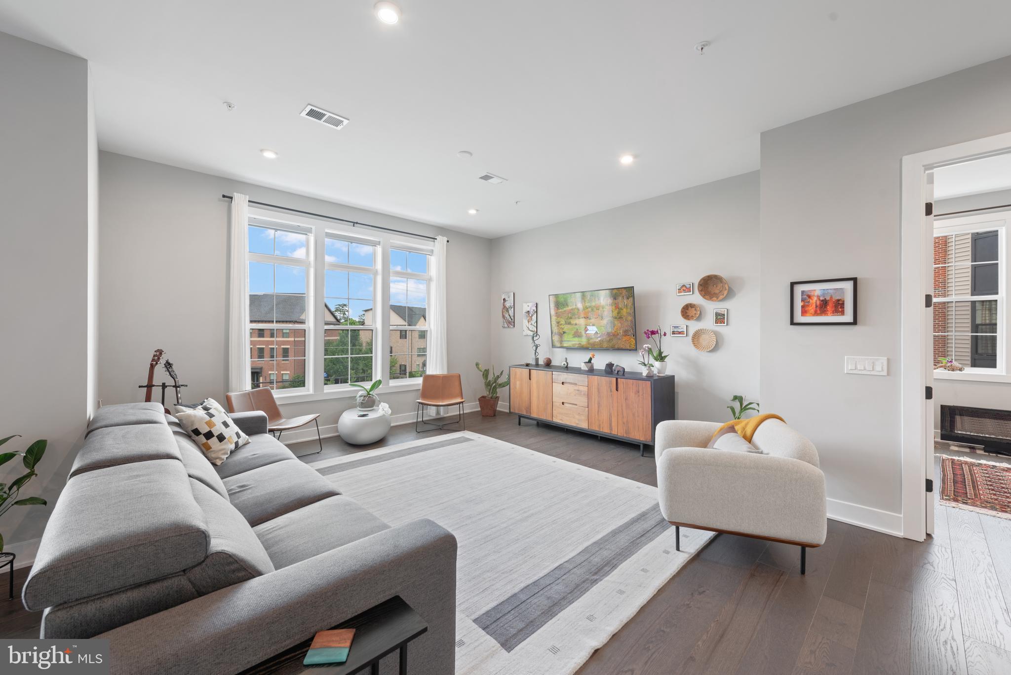 43431 Croson Ln #300