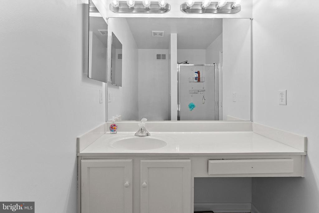 17363 Kentsdale Sq