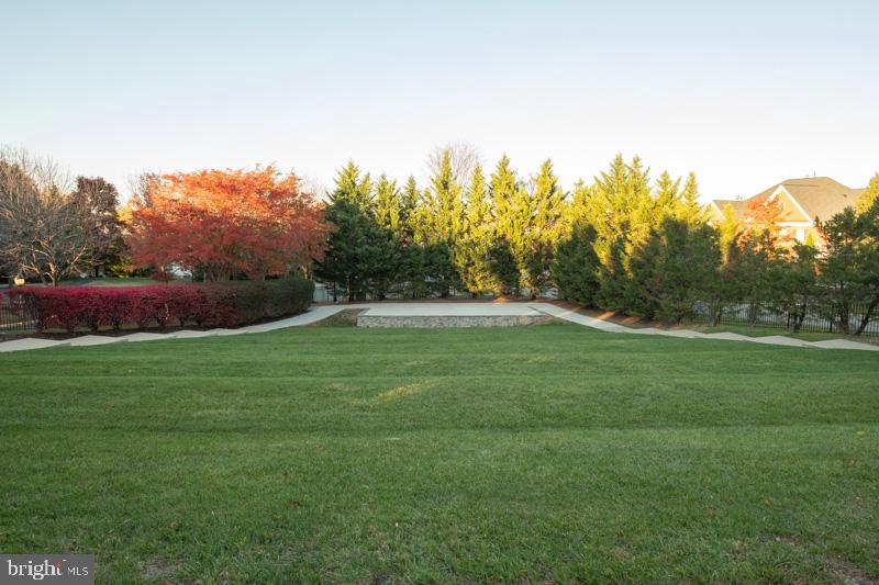 43856 Riverpoint Dr
