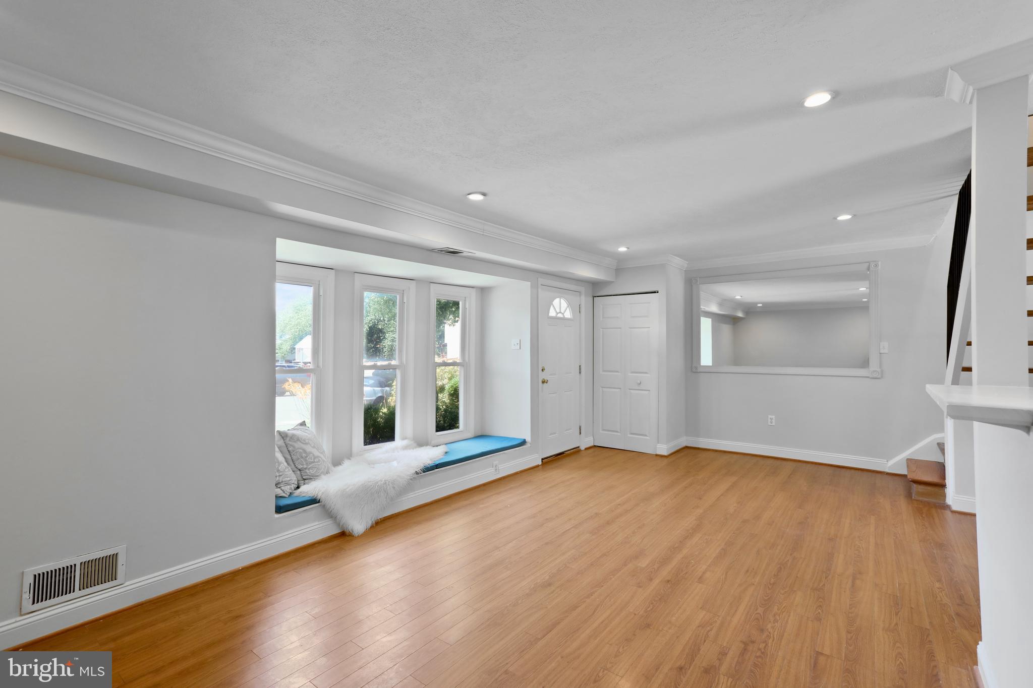 304 Roanoke Dr SE
