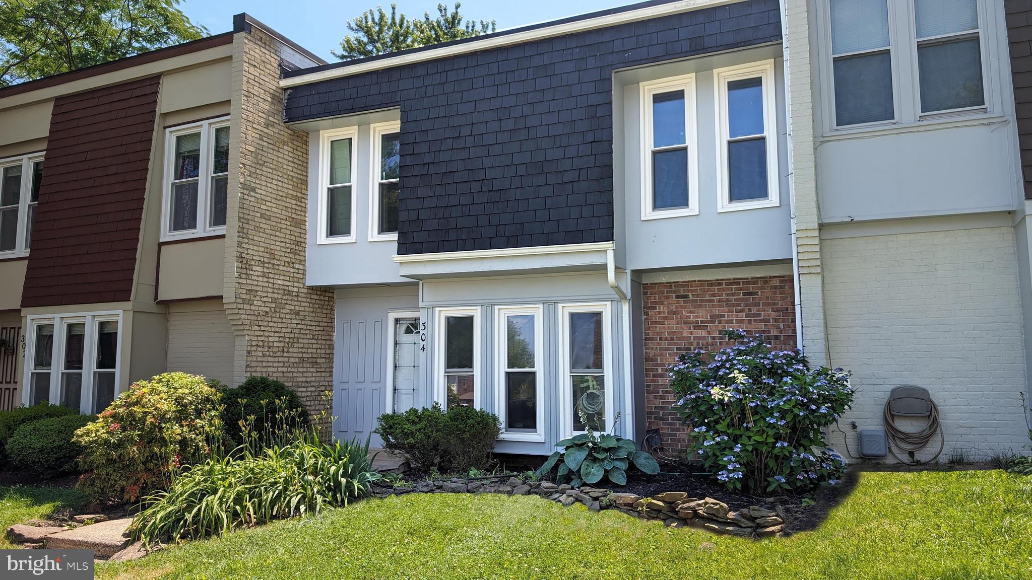304 Roanoke Dr SE