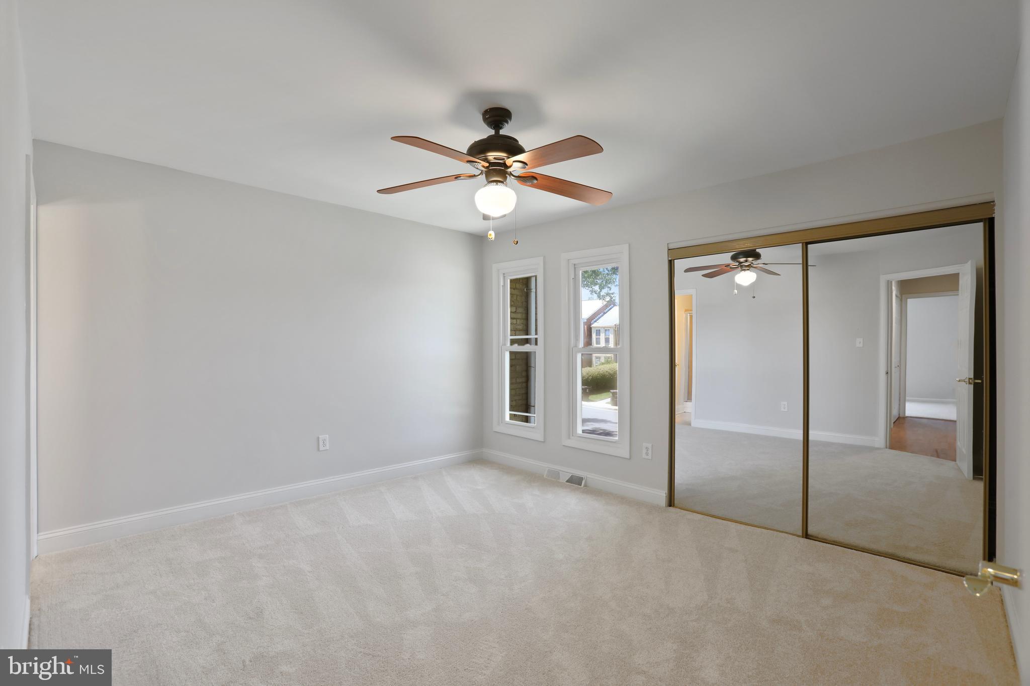 304 Roanoke Dr SE