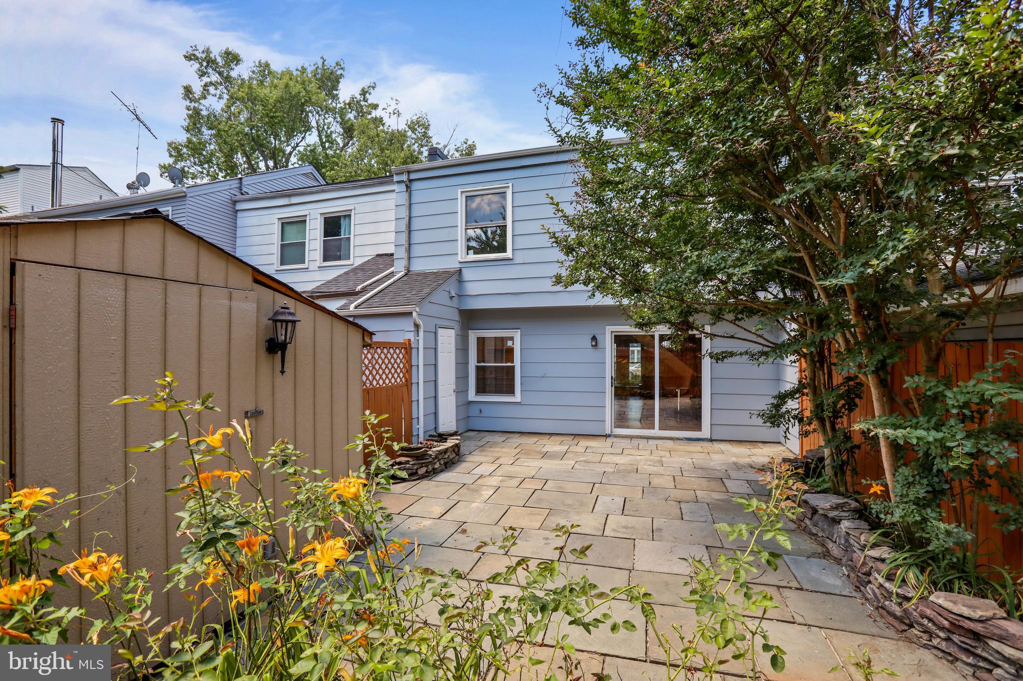 304 Roanoke Dr SE