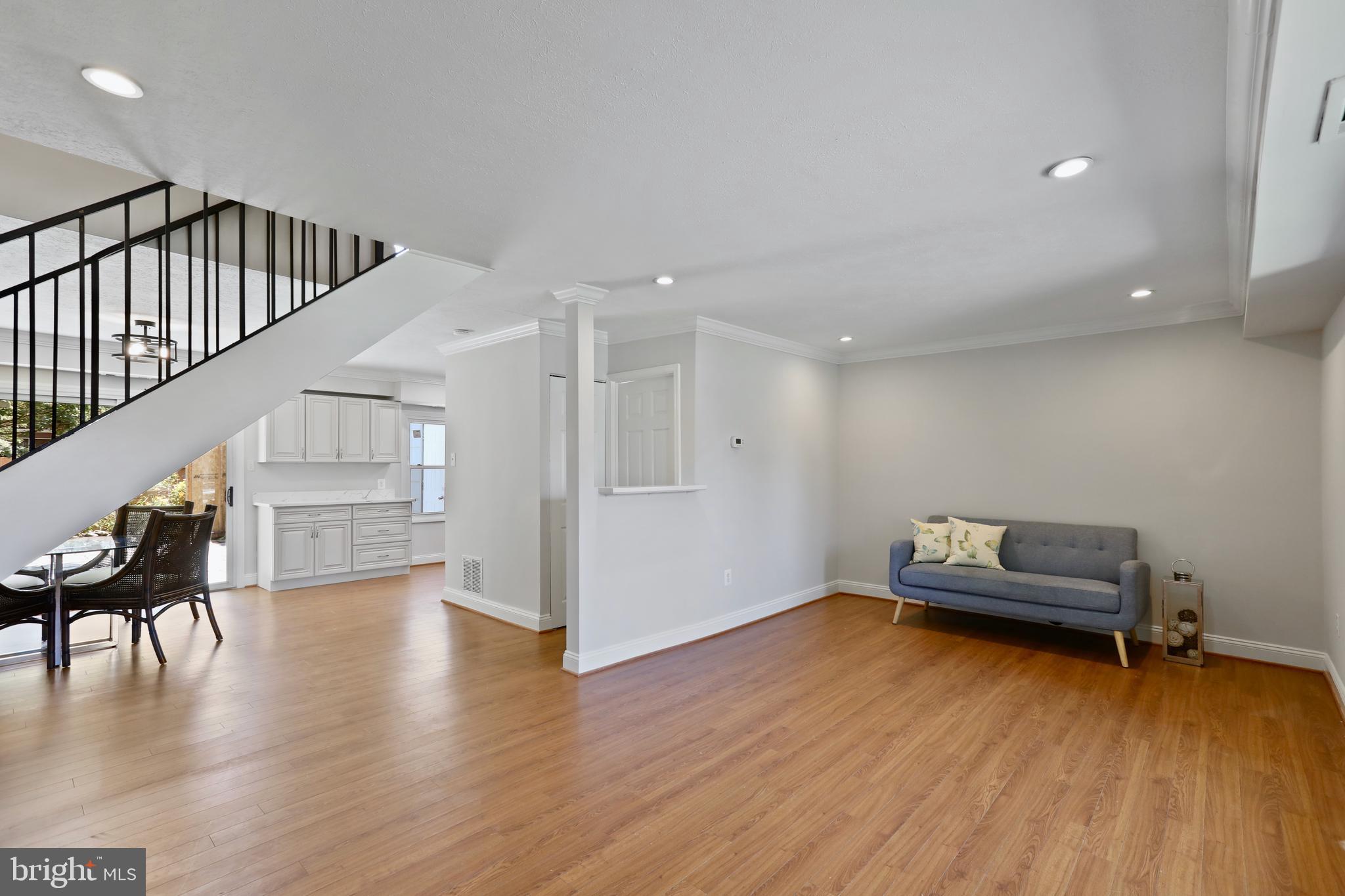 304 Roanoke Dr SE