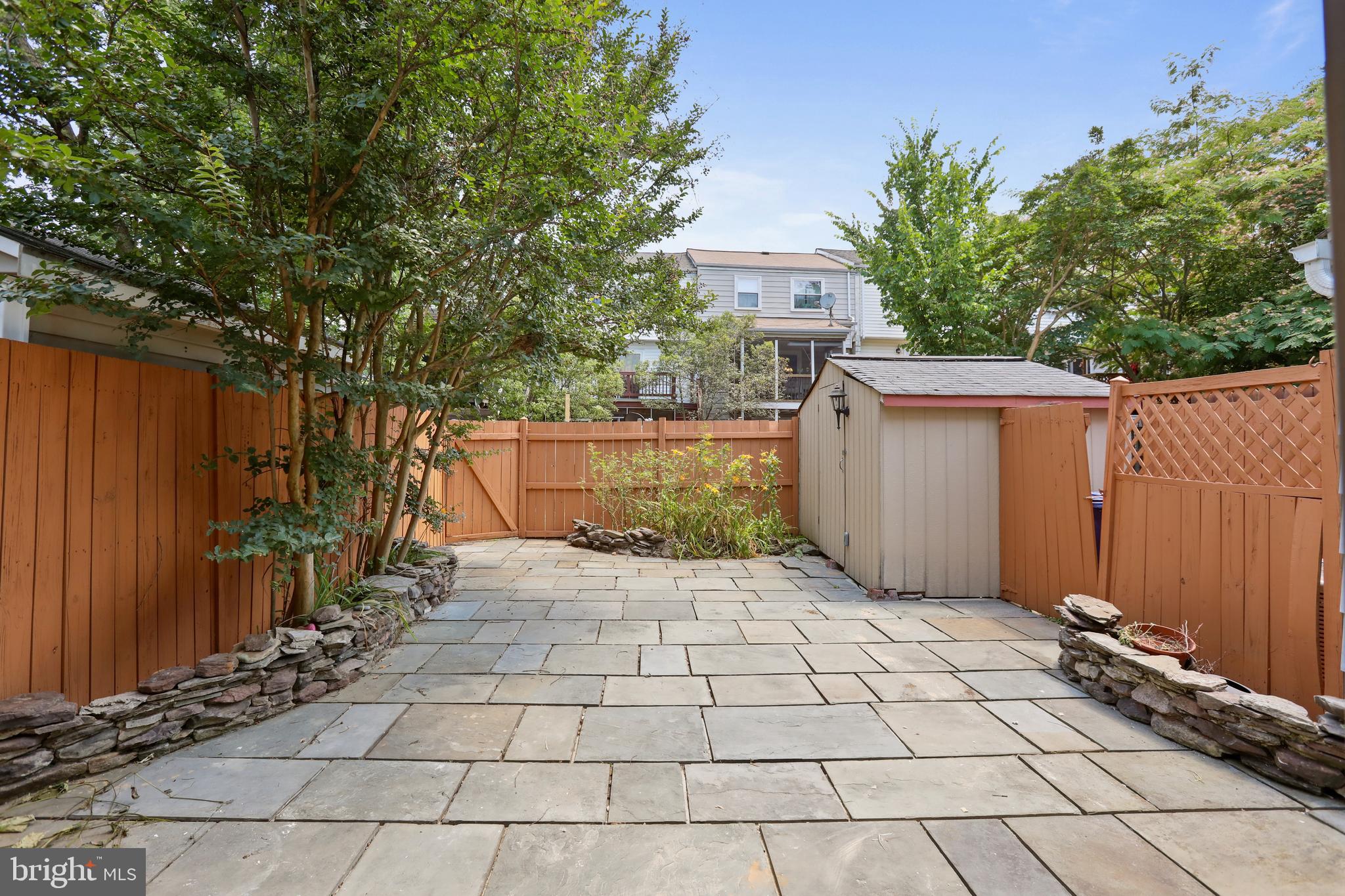 304 Roanoke Dr SE