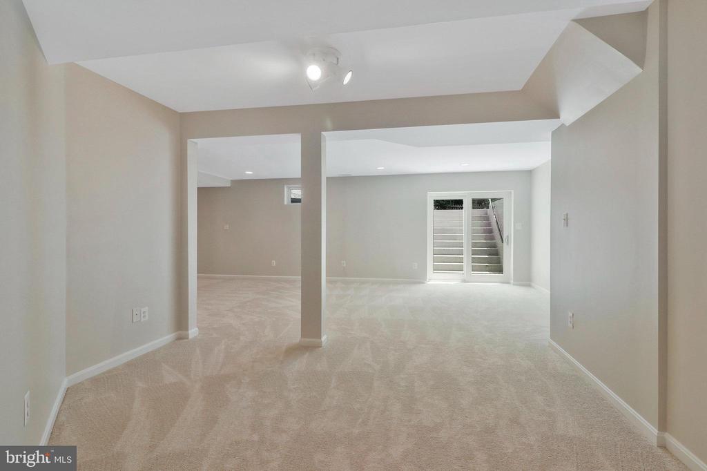 43337 Burke Dale