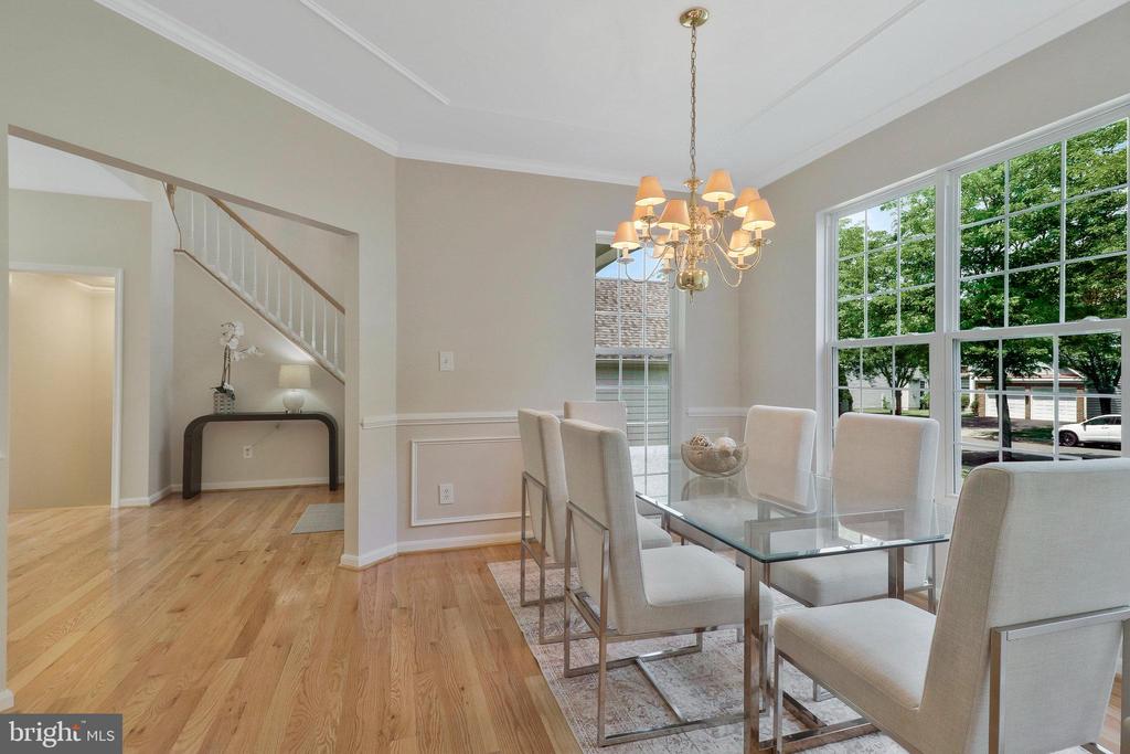 43337 Burke Dale