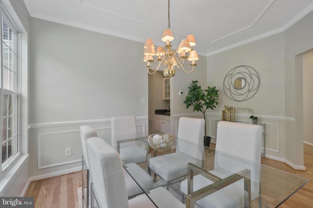 43337 Burke Dale